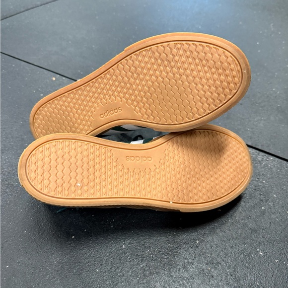 Adidas Daily 3.0 Shoes Collegiate Green Men’s Size 7.5 Womens Size 8.5 - Picture 6 of 8